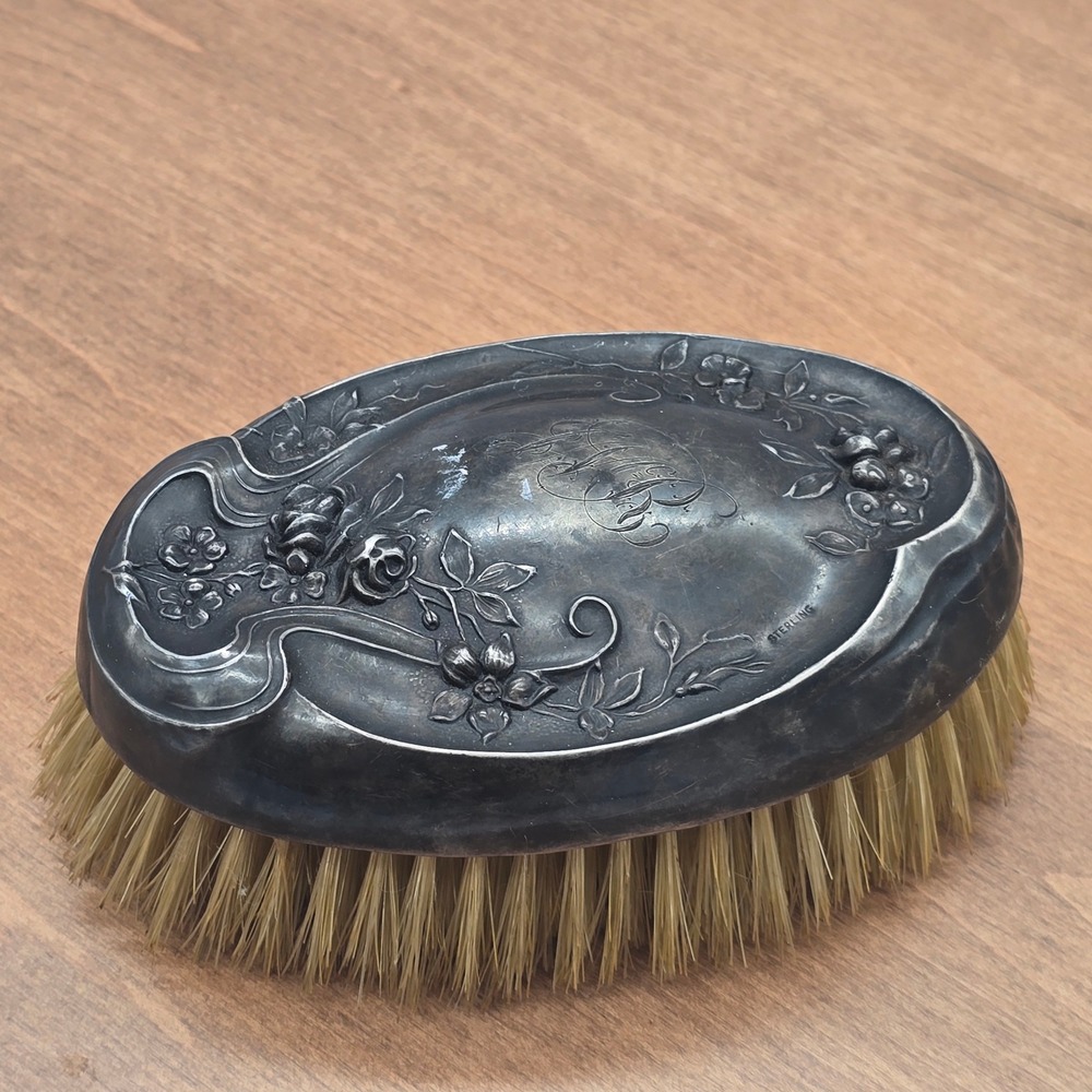 Antique Sterling Silver Art Nouveau Repousse Hair Brush‎ Set Monogrammed - Picture 5 of 8